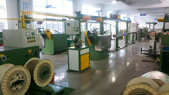 Ein guter Preis. Einschraubende Kunststoff-Extrusionsleitung für Draht und Kabel Online