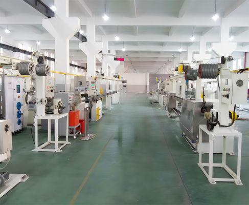 Ein guter Preis. Hersteller Lieferung Fernüberwachung Stromkabel Isolierung Extruder-Linie Online